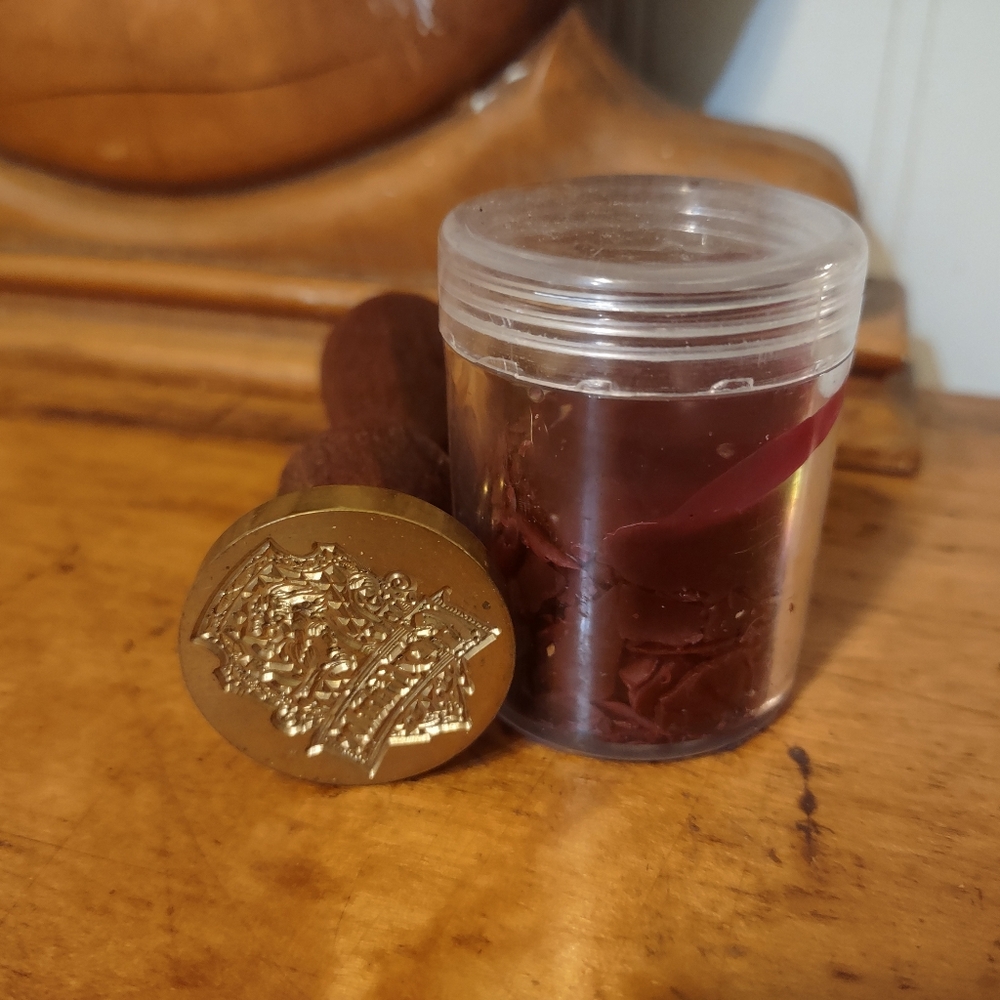 Harry Potter Griffindor Gold Wax Seal Stamp with Red Wax